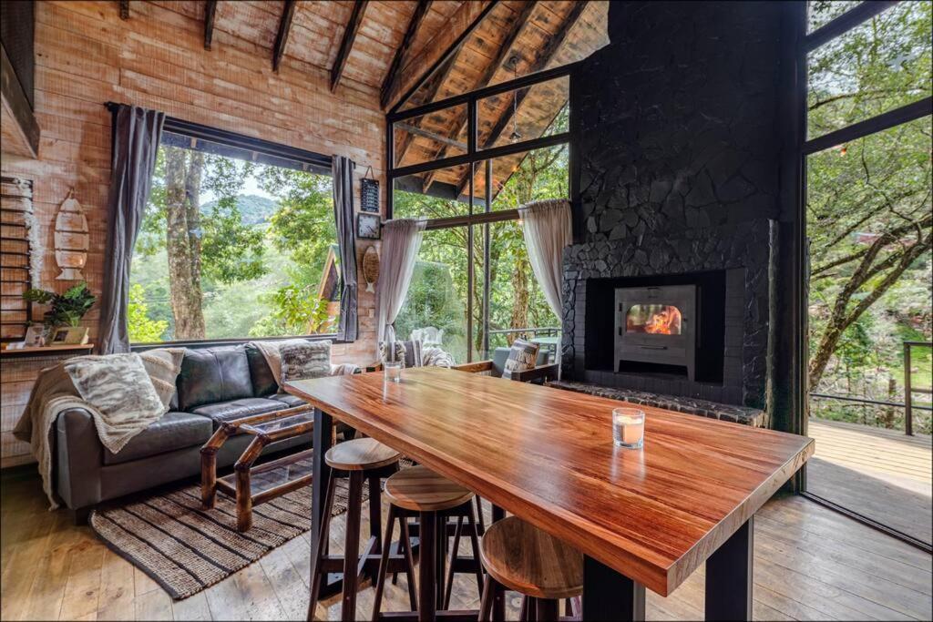 Unicorn Lodge: Direct Riverfront : Unique Experience 산제라르도 데 도타 외부 사진